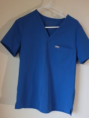 Figs Women’s V-Neck Scrub Top in Royal Blue